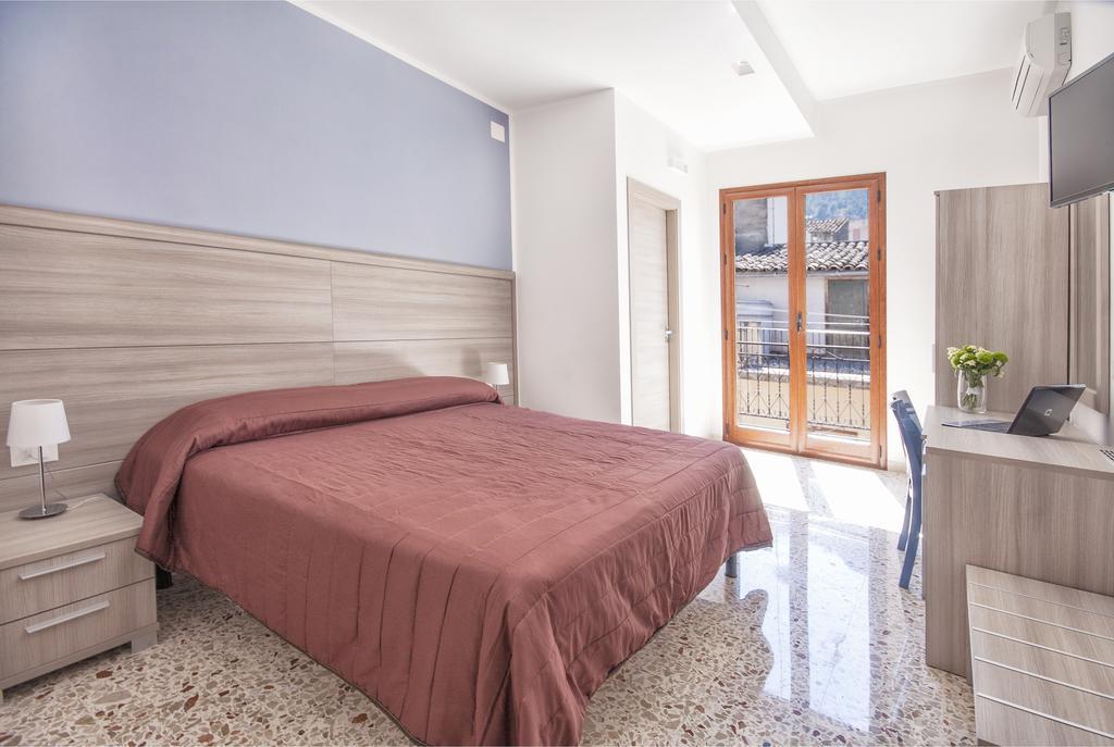 B&B La Torre Кастелламмаре-дель-Голфо Номер фото
